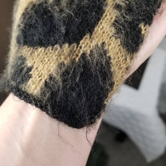 BCBGMAXAZRIA leopard print shawl wrap Sz S/M EUC - Picture 7 of 15